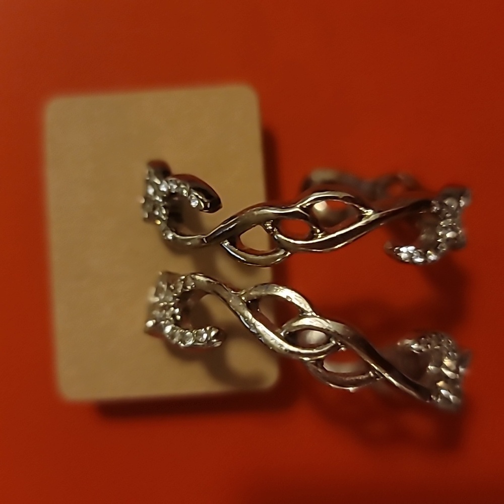 Vintage hoop earrings ✨️